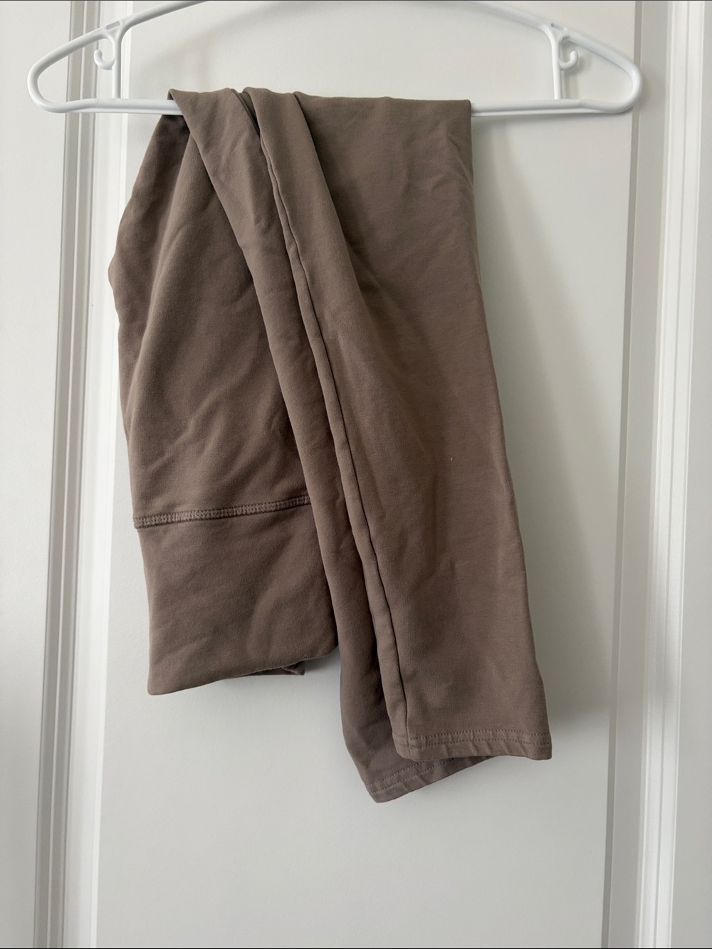 TNA Women's Leggings in Taupe Brown